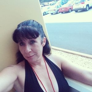 Meet your Posher, Kendra